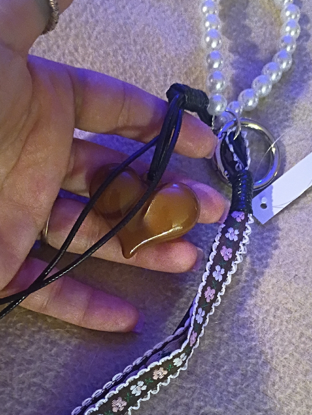 Bag Charm - Picture 3 of 10